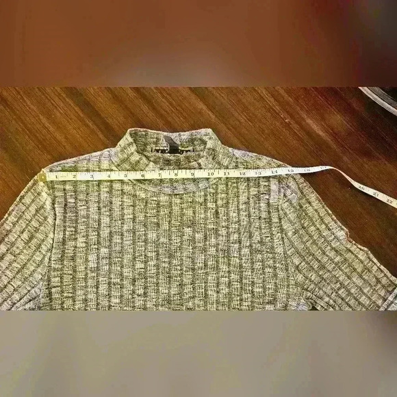 Prince & Fox Gray Marled Ribbed Mock Turtleneck Sweater Size L EUC - Picture 6 of 9